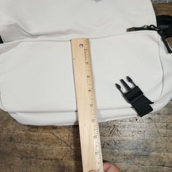 Nike Bag Crossbody Messenger NWT Purse Ivory Swoosh Adjustable - Picture 5 of 7